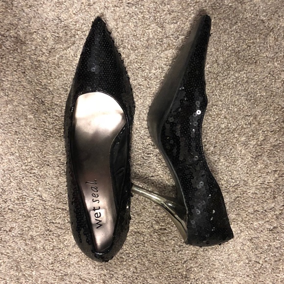 Wet Seal black sequence high heels size 8.5 - Picture 3 of 3